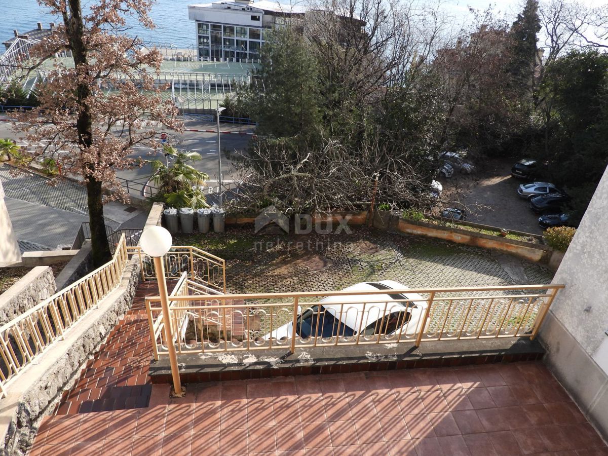 OPATIJA - appartamento 102m2 DB+3S con vista panoramica sul mare + giardino