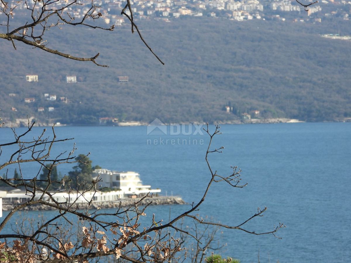 OPATIJA - appartamento 102m2 DB+3S con vista panoramica sul mare + giardino