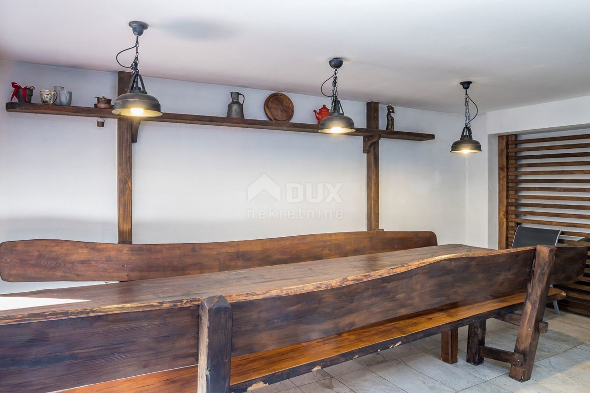 CRIKVENICA - Una spaziosa villa con vista panoramica sul mare!