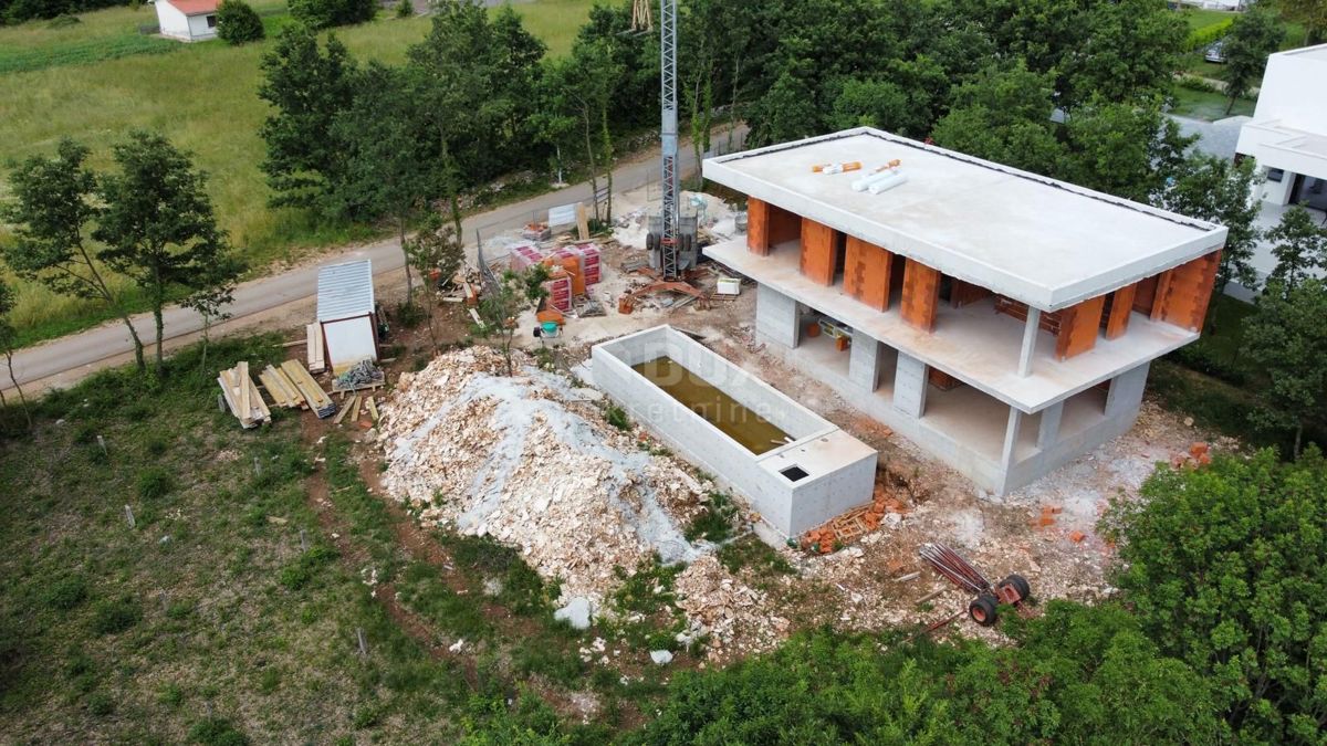 ISTRIA, ST. PETAR IN THE FOREST - Bellissimo edificio nuovo con piscina e cucina estiva