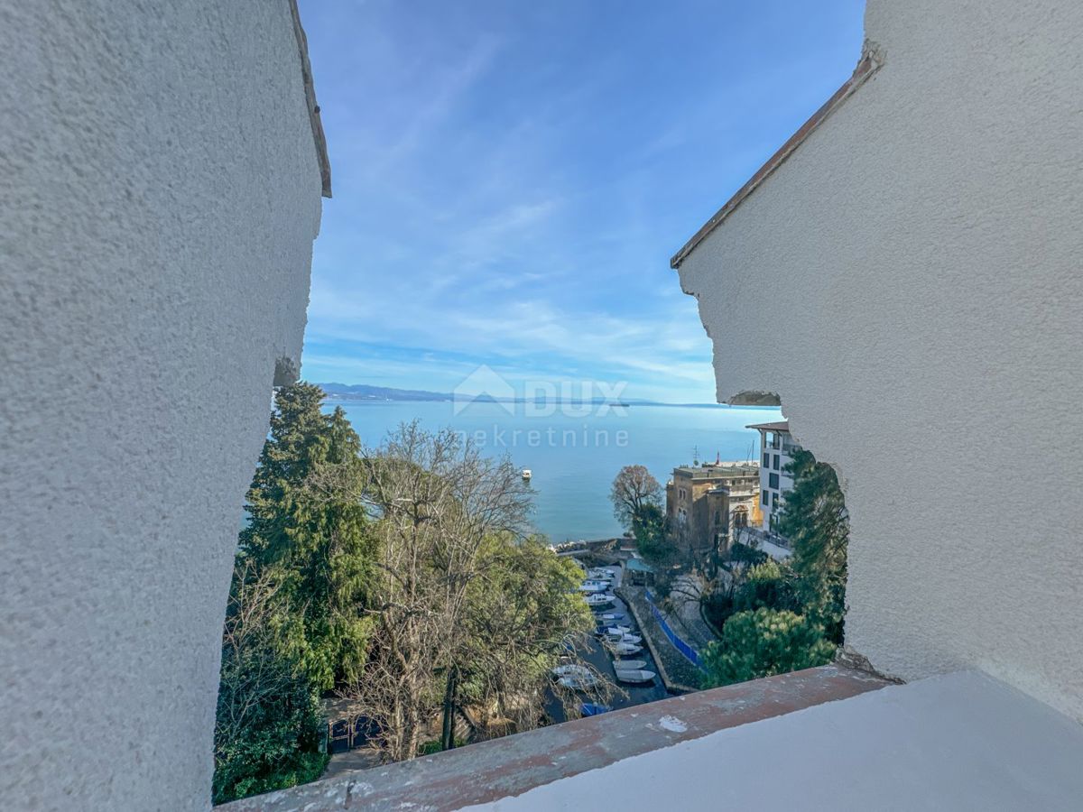 ABBAZIA, CENTRO - appartamento più grande con terrazza per un leggero adattamento, prima fila al mare con vista