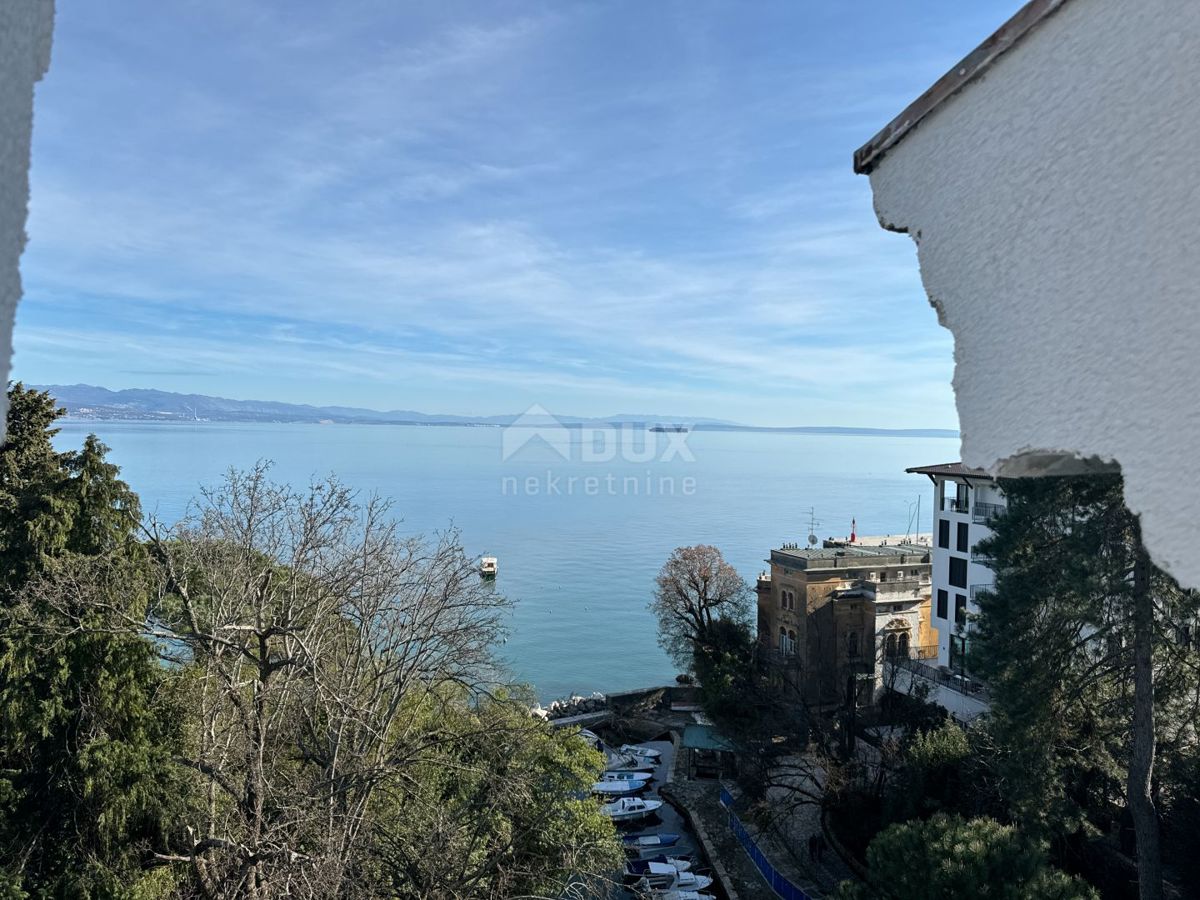 ABBAZIA, CENTRO - appartamento più grande con terrazza per un leggero adattamento, prima fila al mare con vista