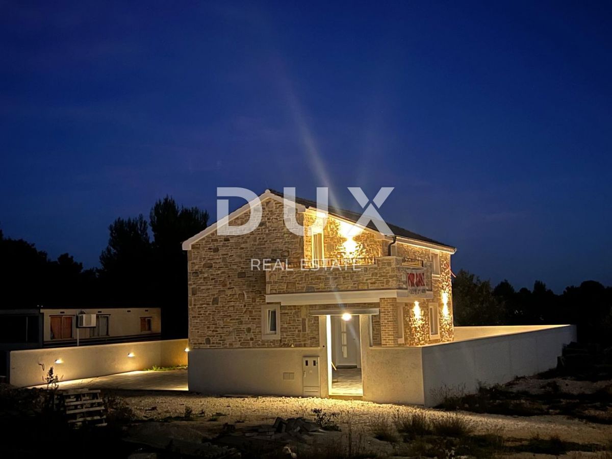 ZADAR, VRSI - Oasi di pace ed eleganza: casa in pietra con piscina a Vrsi, vicino a Zara!
