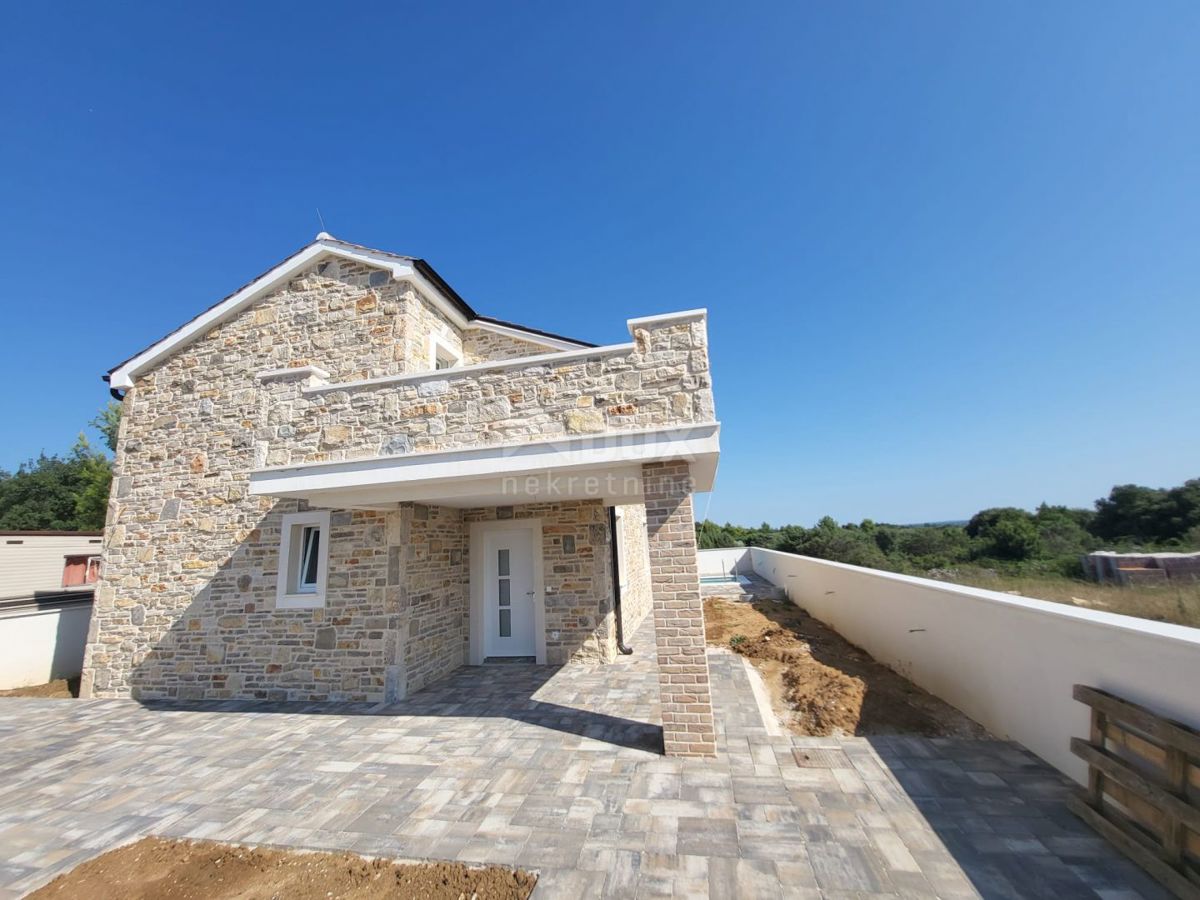 ZADAR, VRSI - Oasi di pace ed eleganza: casa in pietra con piscina a Vrsi, vicino a Zara!