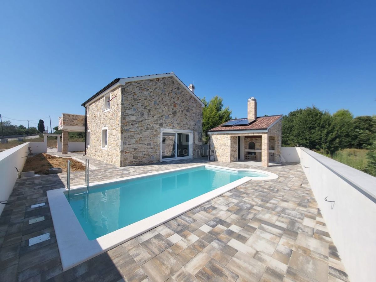 ZADAR, VRSI - Oasi di pace ed eleganza: casa in pietra con piscina a Vrsi, vicino a Zara!