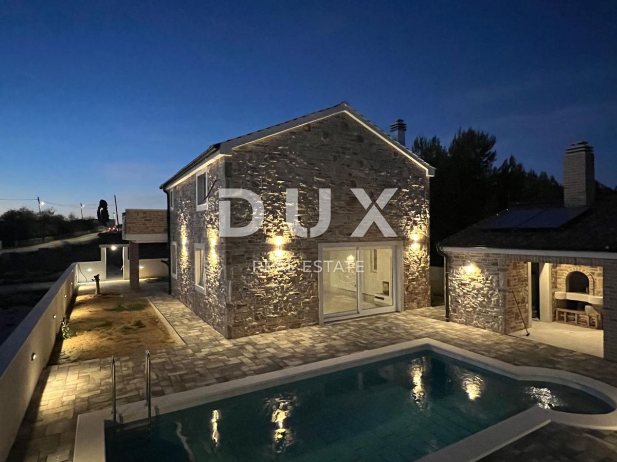 ZADAR, VRSI - Oasi di pace ed eleganza: casa in pietra con piscina a Vrsi, vicino a Zara!