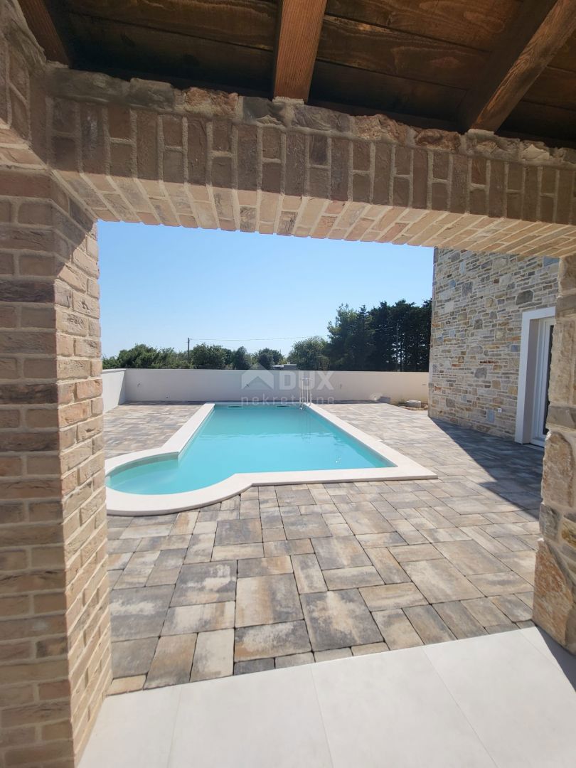 ZADAR, VRSI - Oasi di pace ed eleganza: casa in pietra con piscina a Vrsi, vicino a Zara!