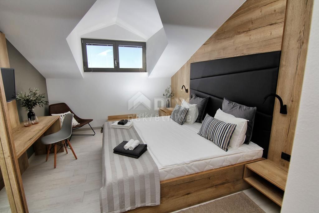 NOVI VINODOLSKI - Hotel con 9 camere e un ristorante nel centro della città
