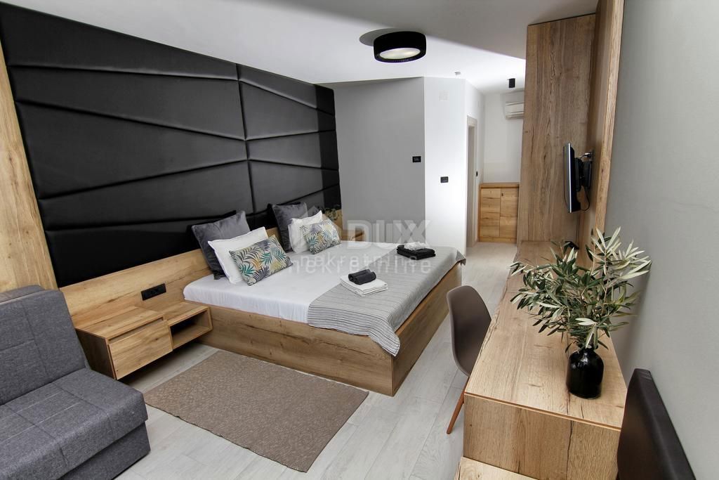 NOVI VINODOLSKI - Hotel con 9 camere e un ristorante nel centro della città