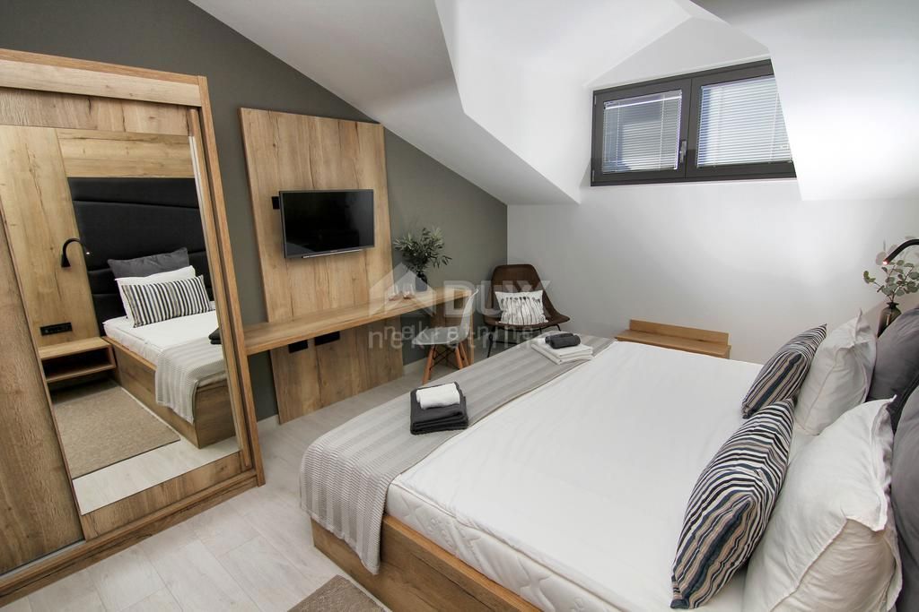 NOVI VINODOLSKI - Hotel con 9 camere e un ristorante nel centro della città