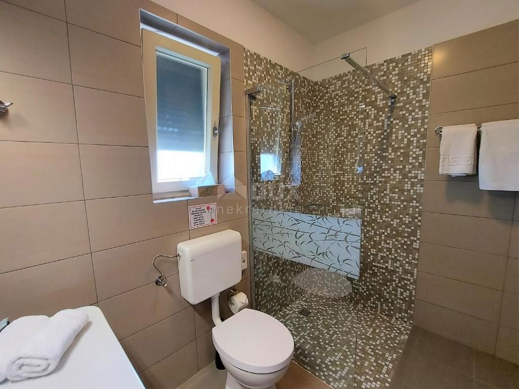 ISTRIA, BALE - Moderna villa bifamiliare