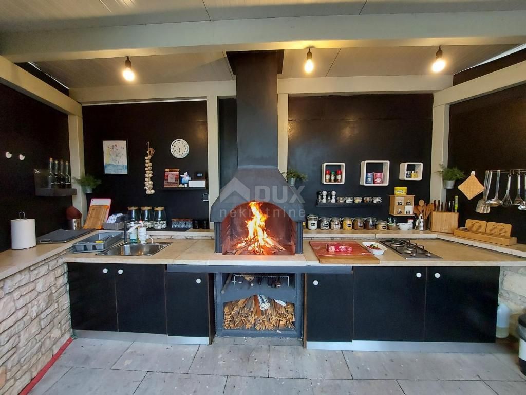 ISTRIA, BALE - Moderna villa bifamiliare