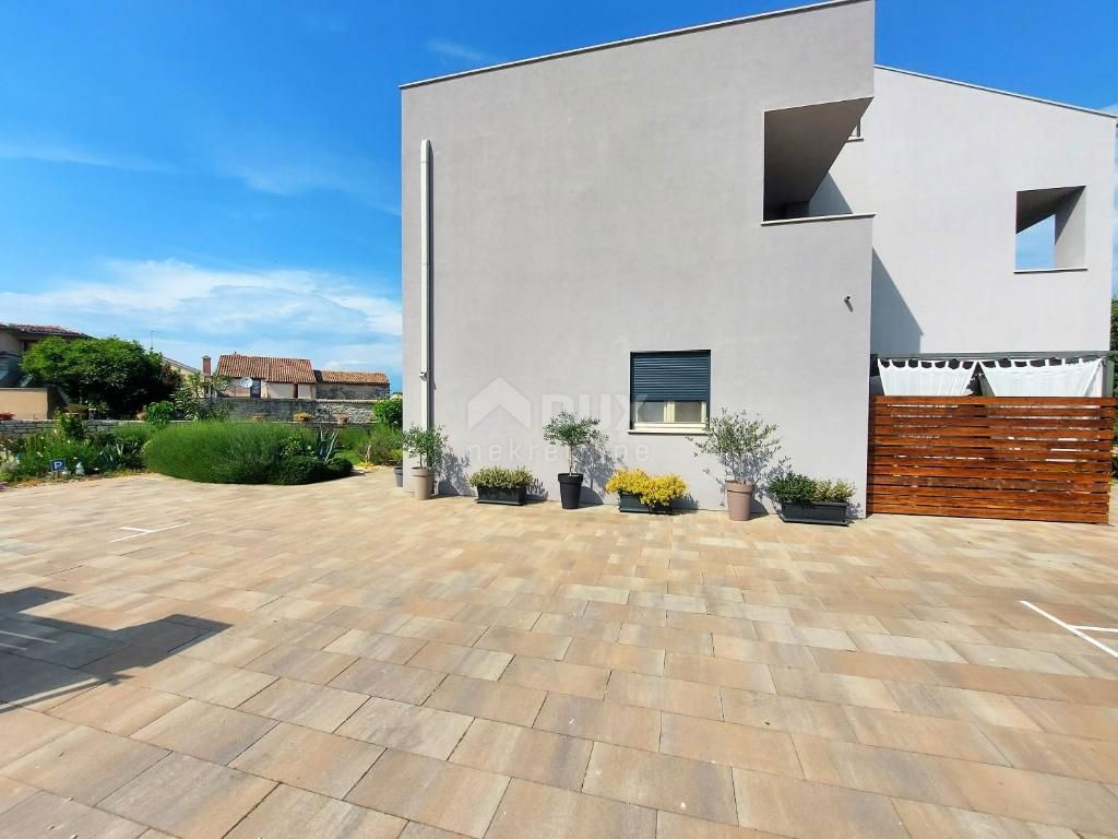ISTRIA, BALE - Moderna villa bifamiliare