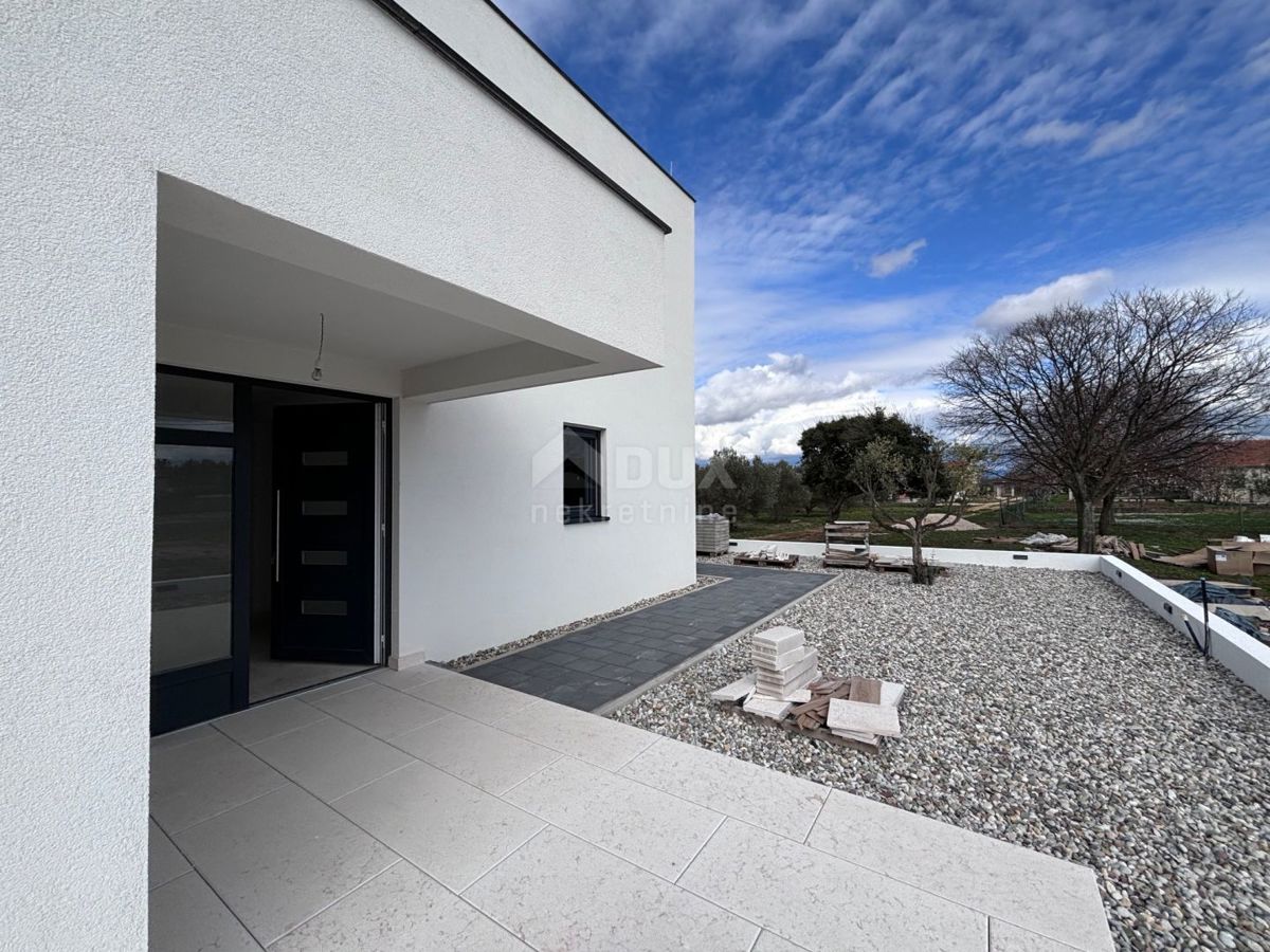 ZADAR, DEBELJAK - Bellissima villa bifamiliare con vista mare e piscina