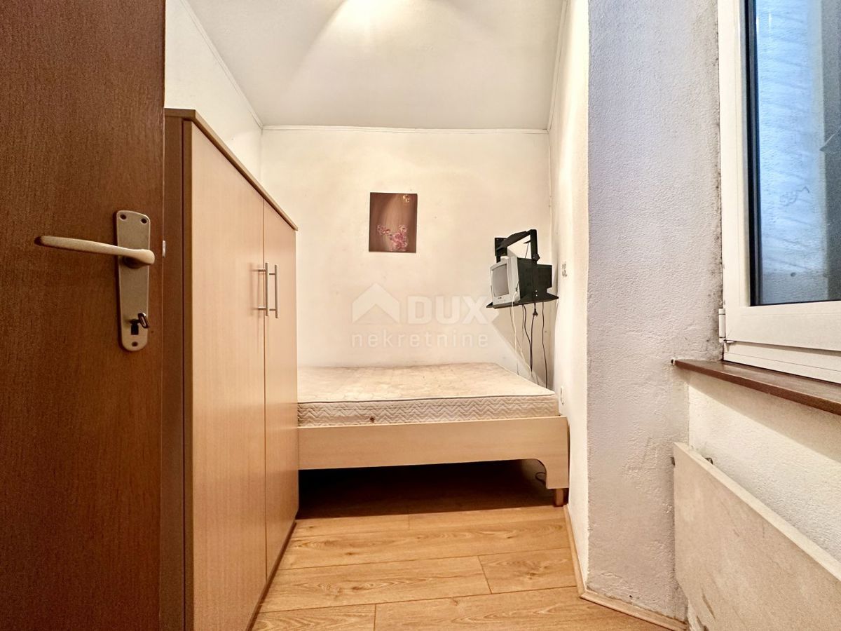 ISTRIA, UMAGO - Appartamento in centro città, 1° piano, 100 m2