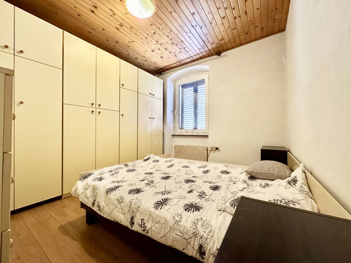 ISTRIA, UMAGO - Appartamento in centro città, 1° piano, 100 m2