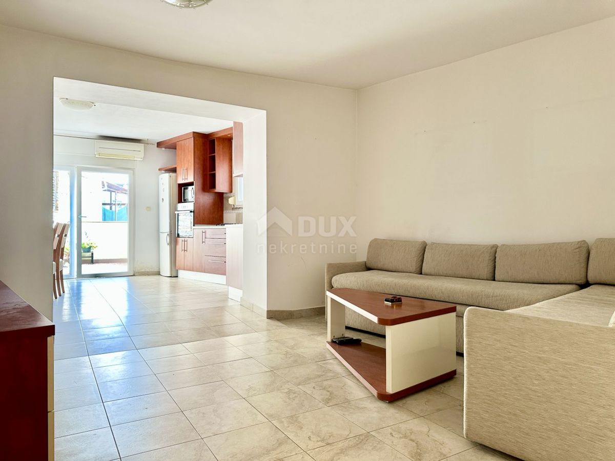 ISTRIA, UMAGO - Appartamento in centro città, 1° piano, 100 m2