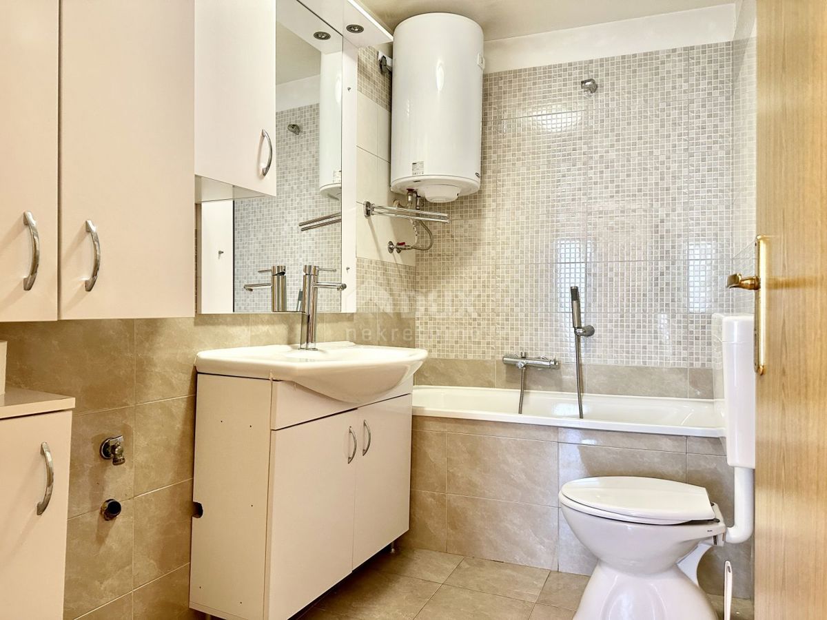 ISTRIA, UMAGO - Appartamento in centro città, 1° piano, 100 m2