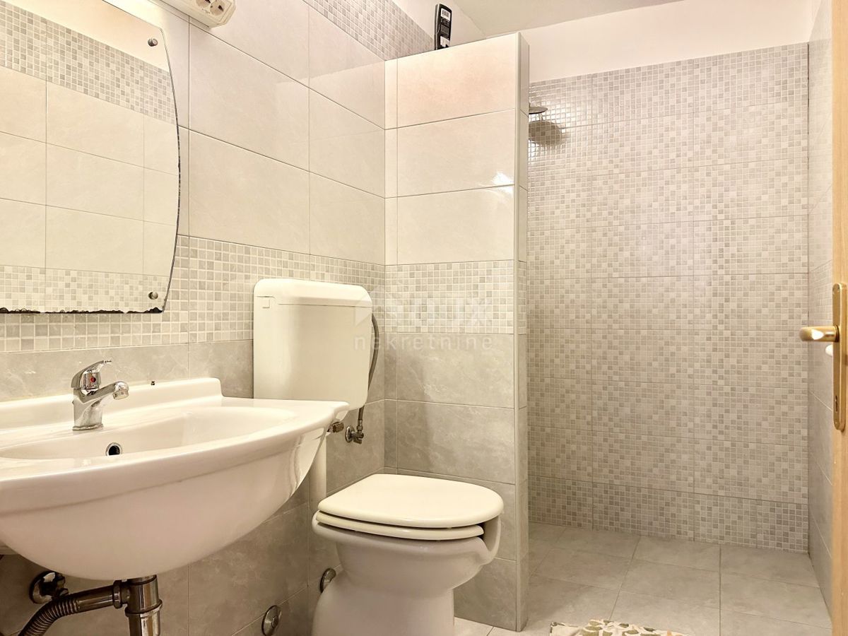 ISTRIA, UMAGO - Appartamento in centro città, 1° piano, 100 m2