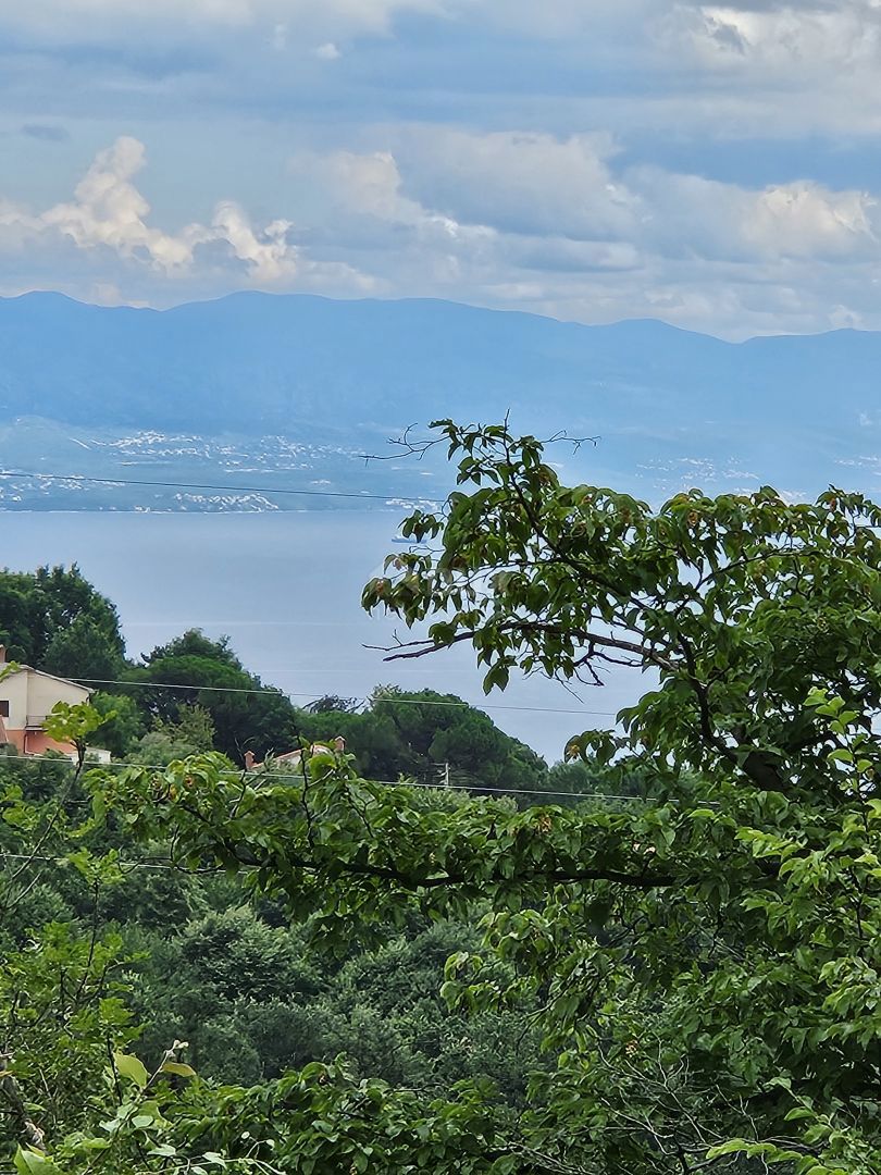 OPATIJA, BREGI - terreno edificabile di 1945m2 con vista sul mare per un edificio commerciale-residenziale o residenziale - appartamenti/casa familiare/villa/casa in affitto - vacanze con piscina