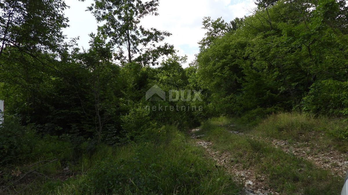 OPATIJA, BREGI - terreno edificabile di 1945m2 con vista sul mare per un edificio commerciale-residenziale o residenziale - appartamenti/casa familiare/villa/casa in affitto - vacanze con piscina