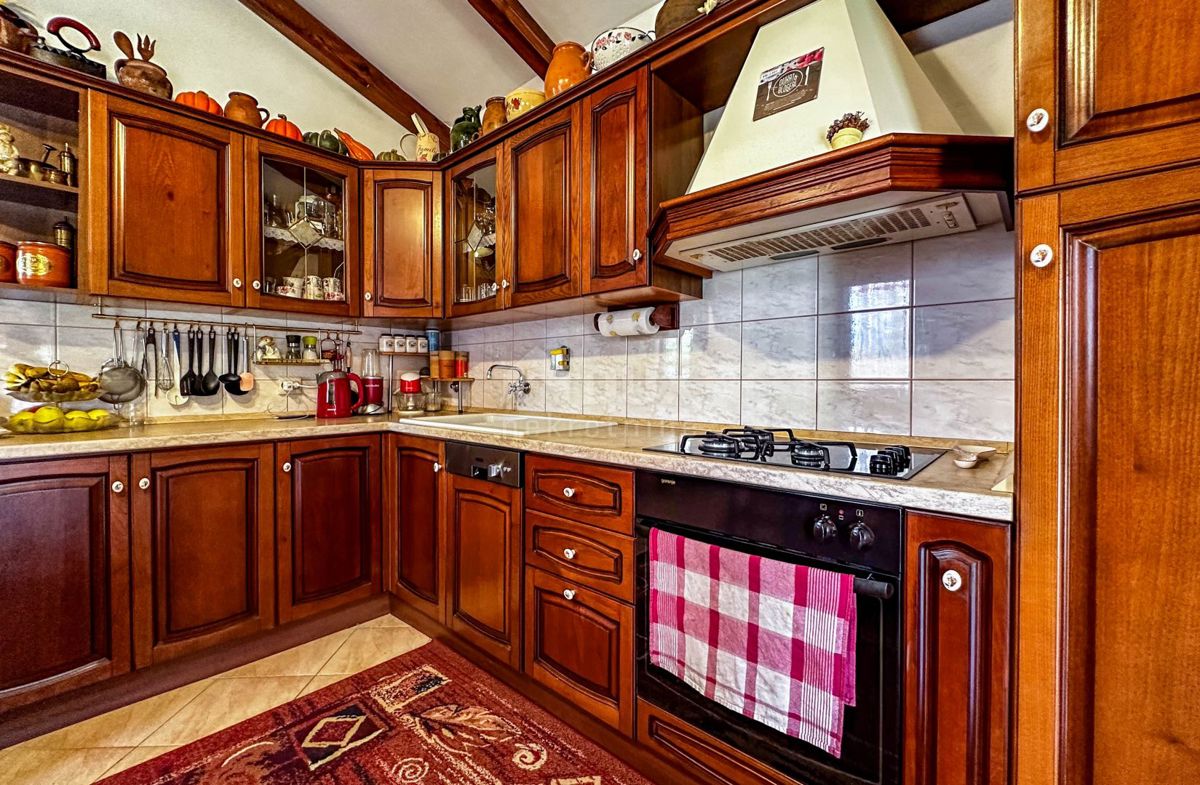 RIBNICA, OBROVAC - OCCASIONE! Casa 1a fila al mare + barca e posto barca