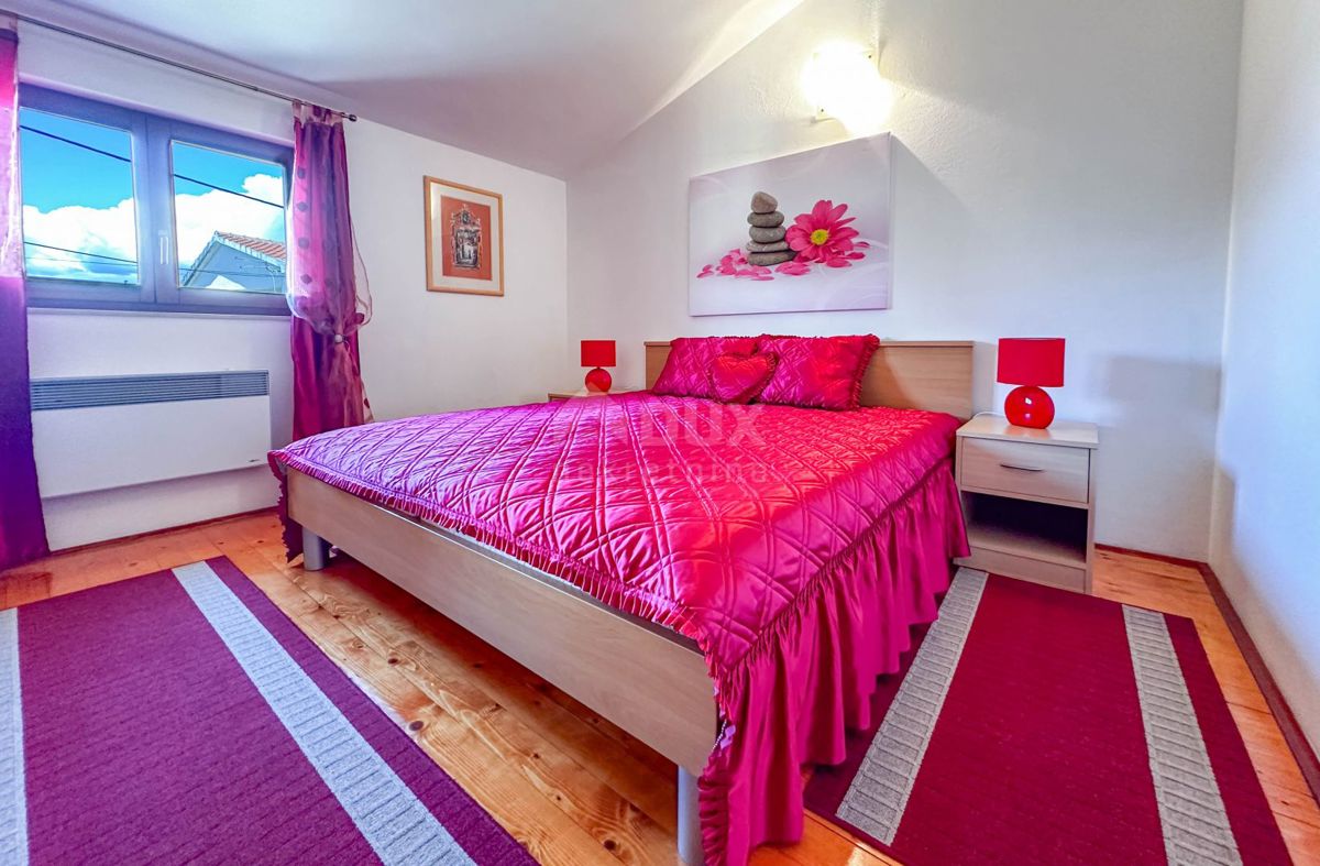 RIBNICA, OBROVAC - OCCASIONE! Casa 1a fila al mare + barca e posto barca