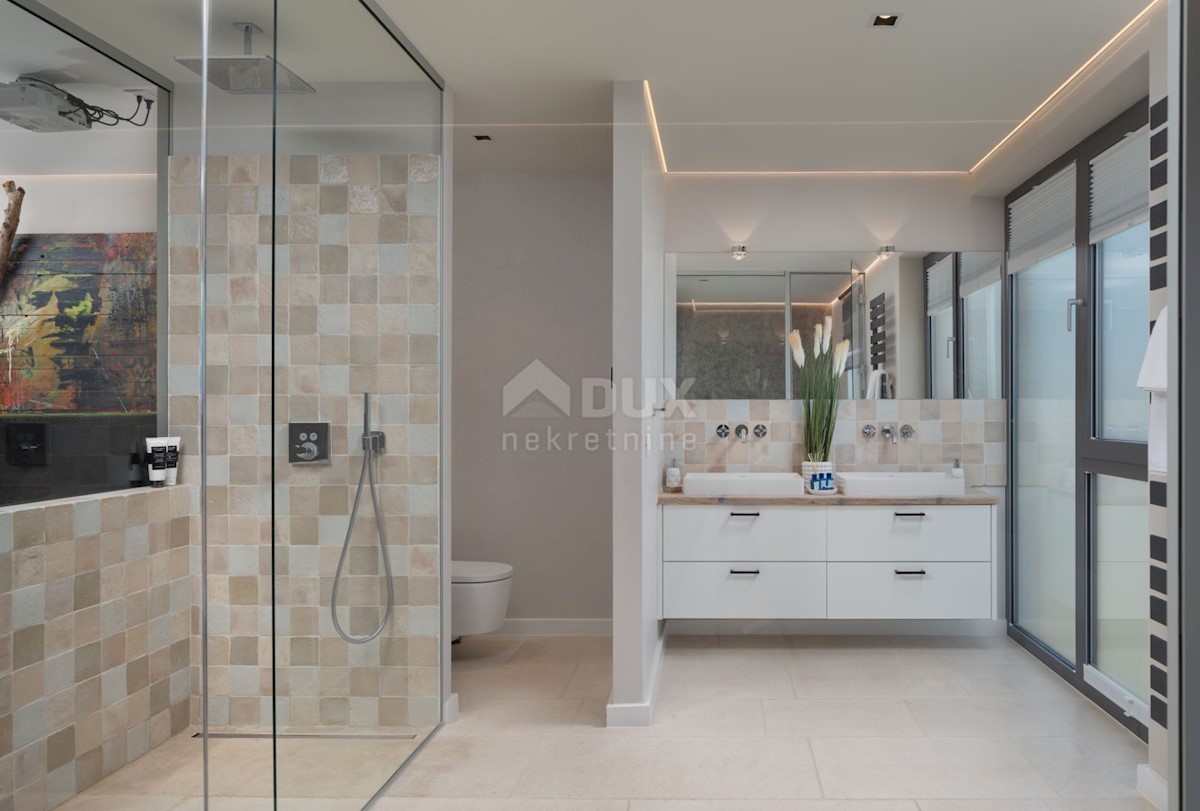 ZADAR, VRSI - Lussuose ville gemelle 1a fila al mare