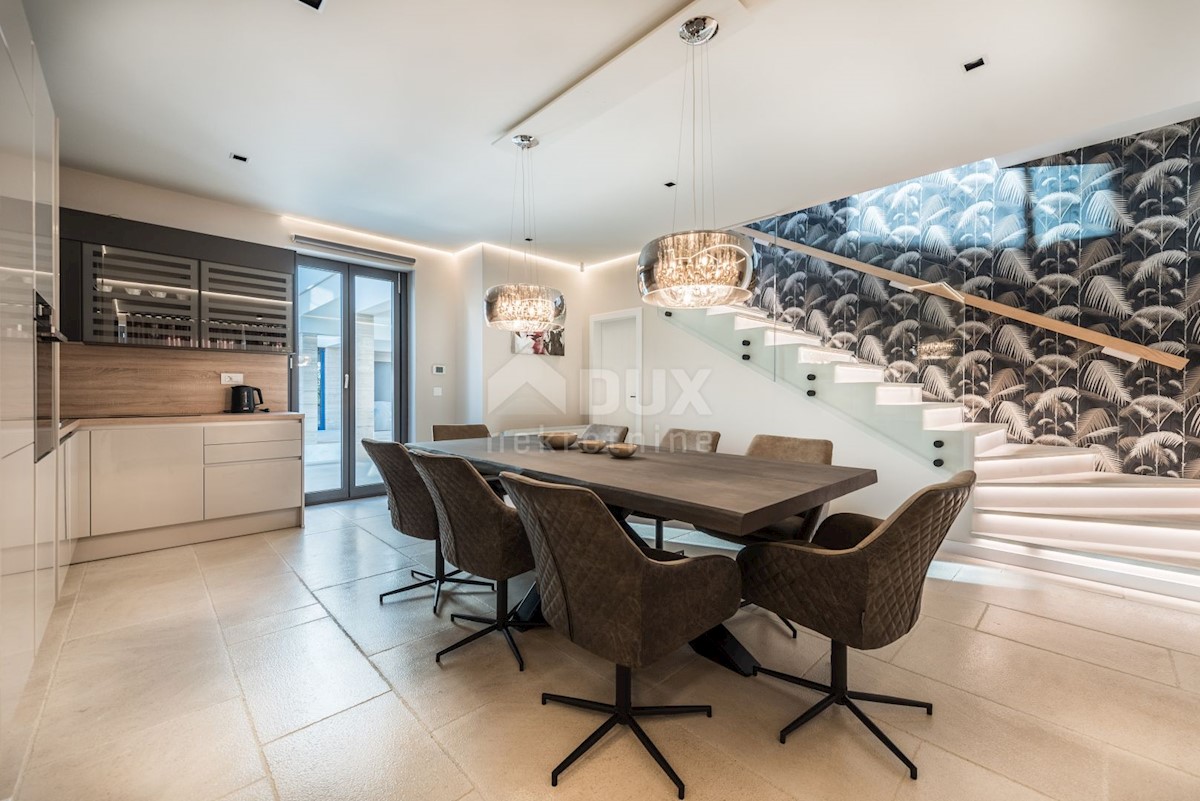 ZADAR, VRSI - Lussuose ville gemelle 1a fila al mare