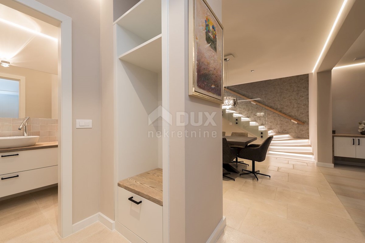 ZADAR, VRSI - Lussuose ville gemelle 1a fila al mare