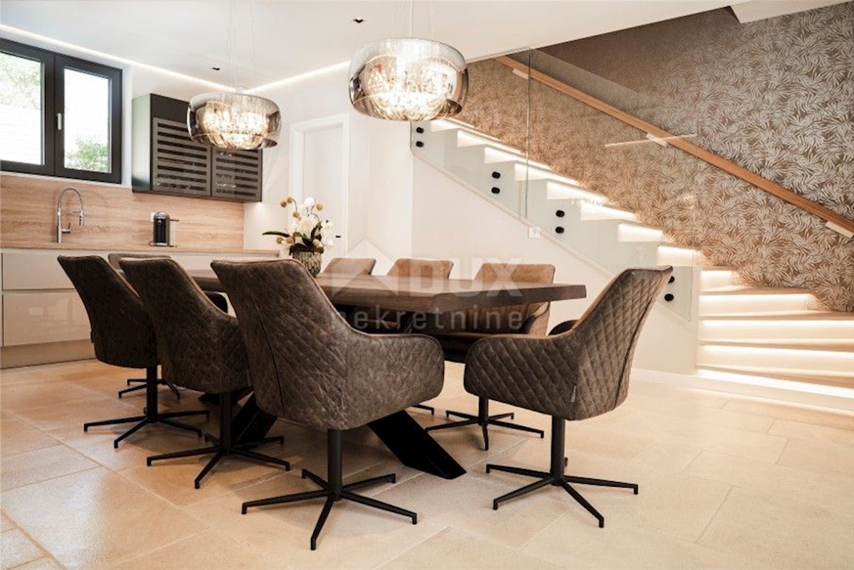 ZADAR, VRSI - Lussuose ville gemelle 1a fila al mare