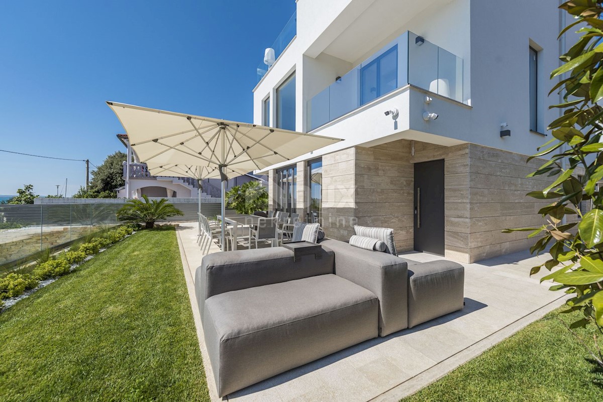 ZADAR, VRSI - Lussuose ville gemelle 1a fila al mare