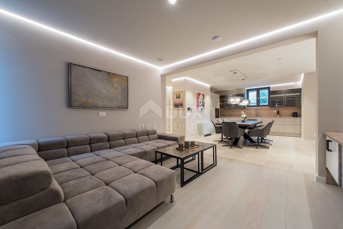 ZADAR, VRSI - Lussuose ville gemelle 1a fila al mare