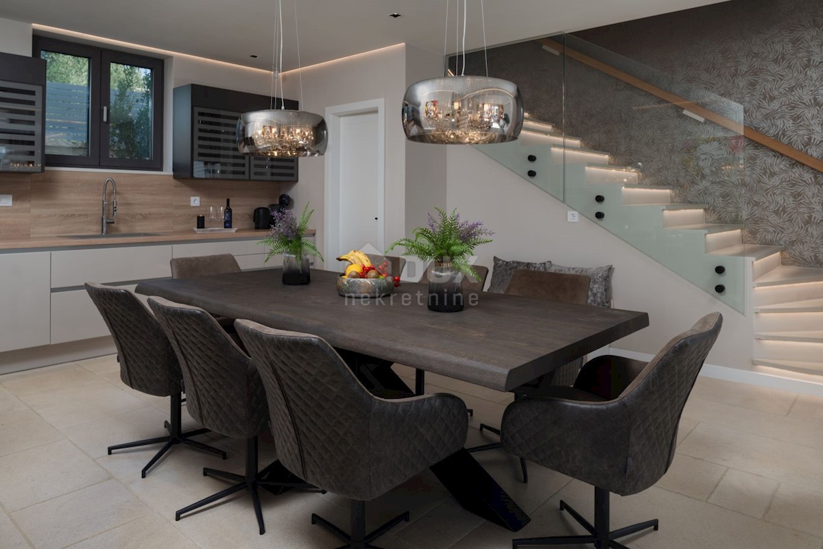 ZADAR, VRSI - Lussuose ville gemelle 1a fila al mare