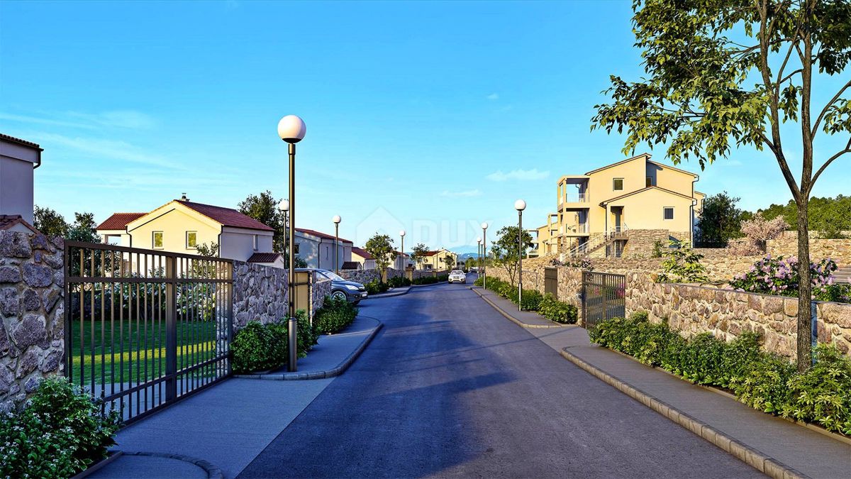 ISTRIA, RABAC - Terreno con concessione edilizia e vista mare