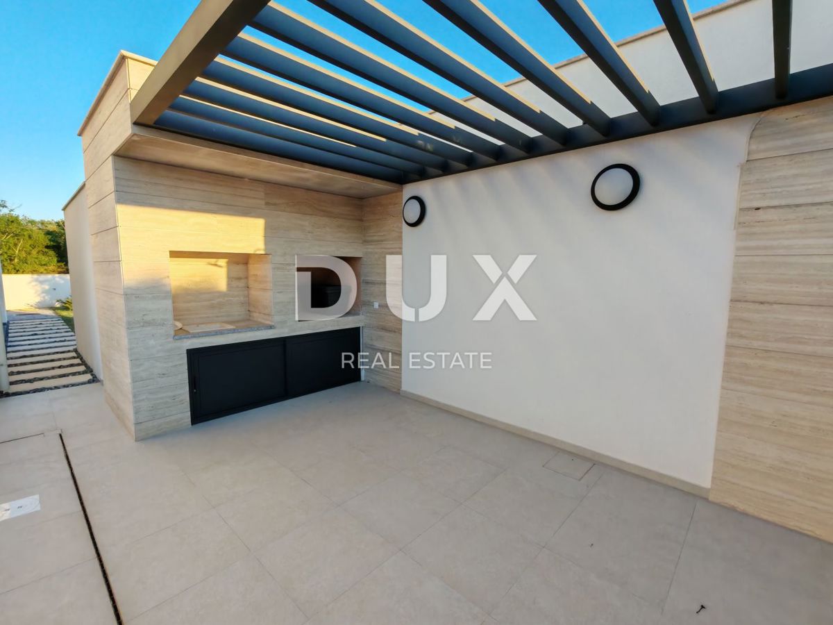 ZADAR, ZATON - Villa bifamiliare di lusso con piscina riscaldata, sauna e palestra! Nuova costruzione! A1