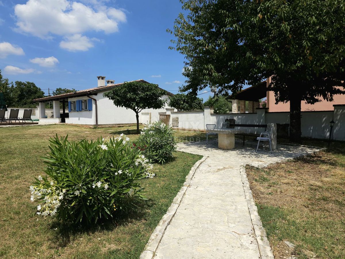 ISTRIA, FILIPPINE - Esclusiva villa in pietra con ampio giardino