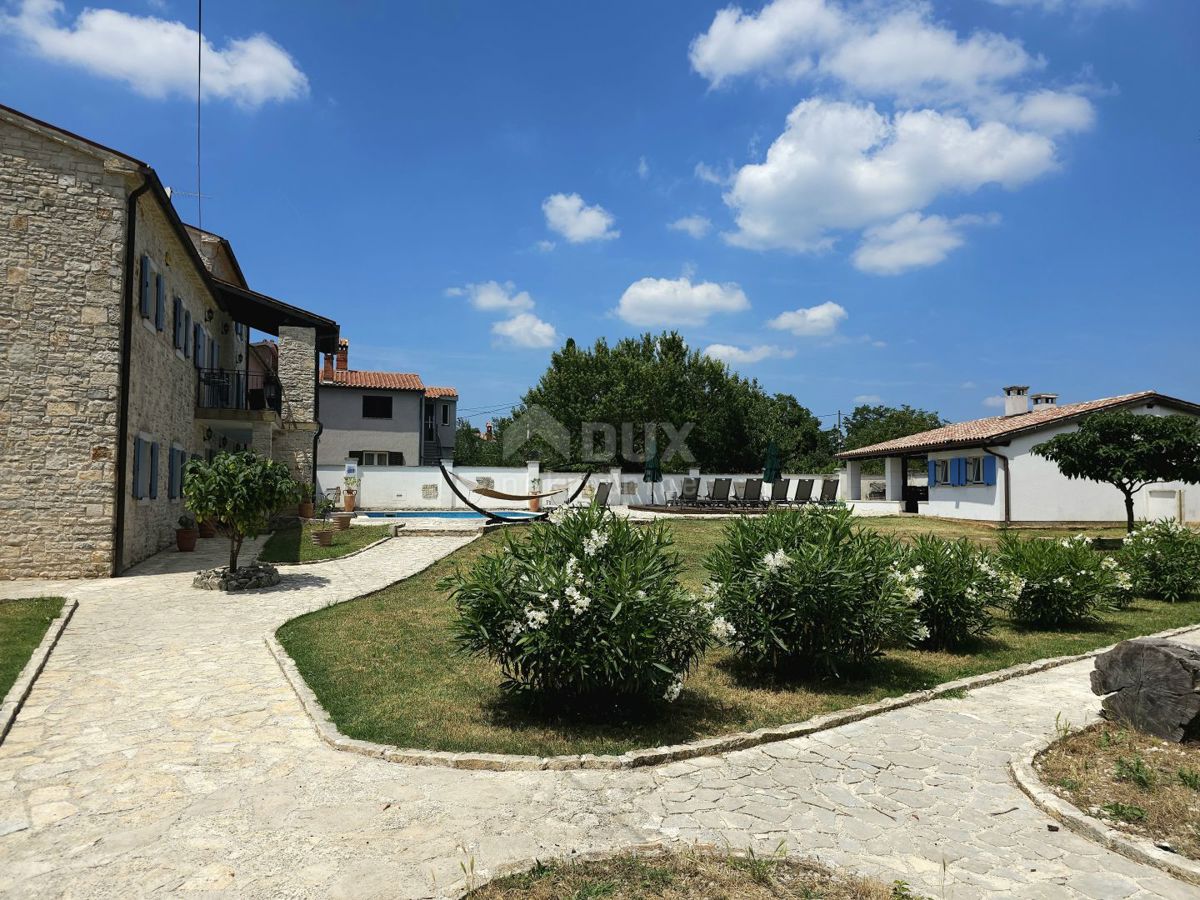 ISTRIA, FILIPPINE - Esclusiva villa in pietra con ampio giardino