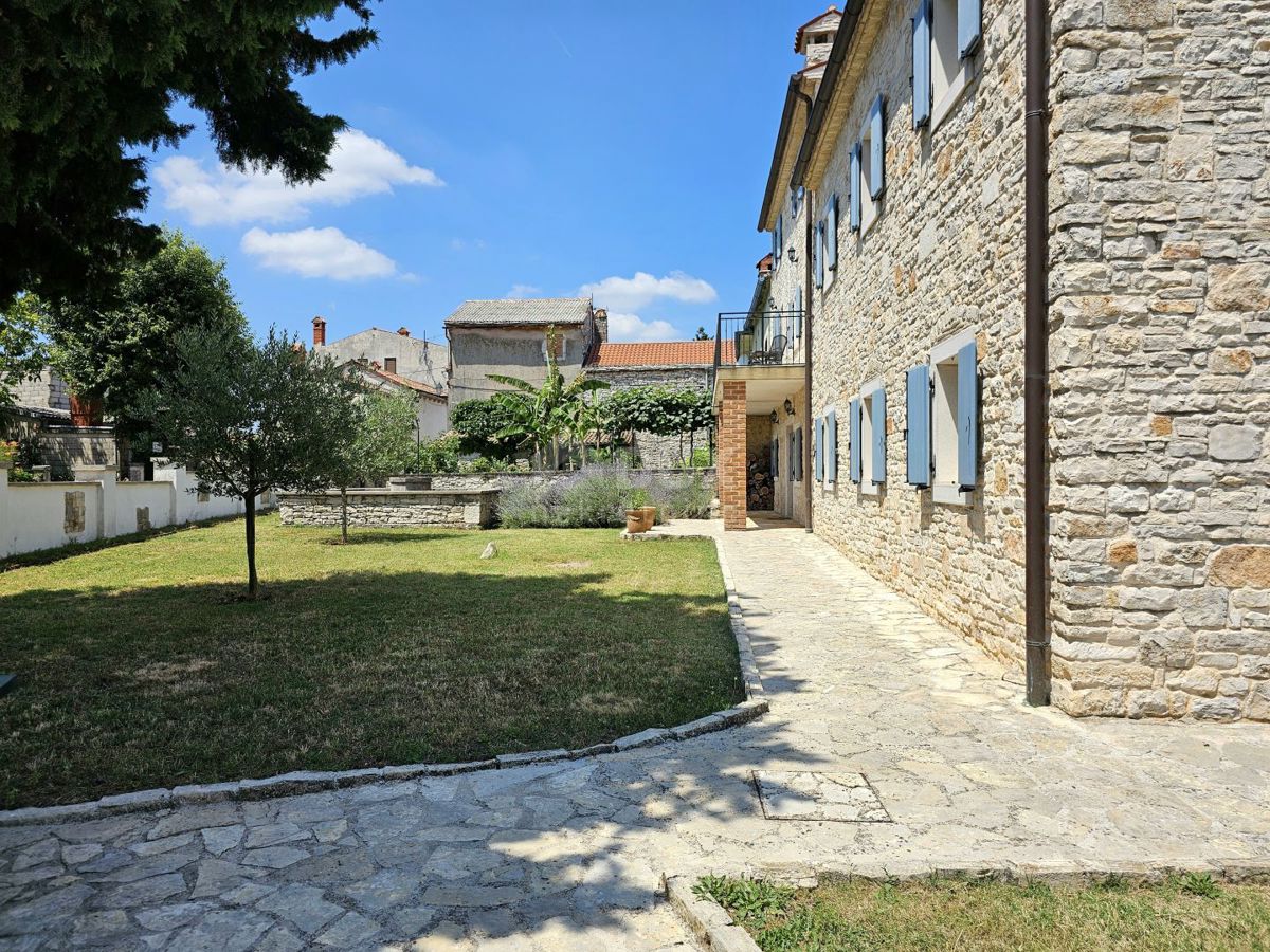 ISTRIA, FILIPPINE - Esclusiva villa in pietra con ampio giardino