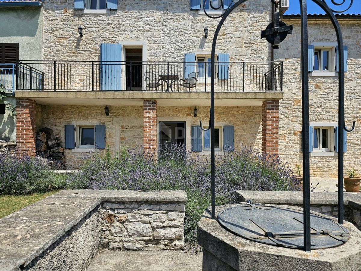 ISTRIA, FILIPPINE - Esclusiva villa in pietra con ampio giardino