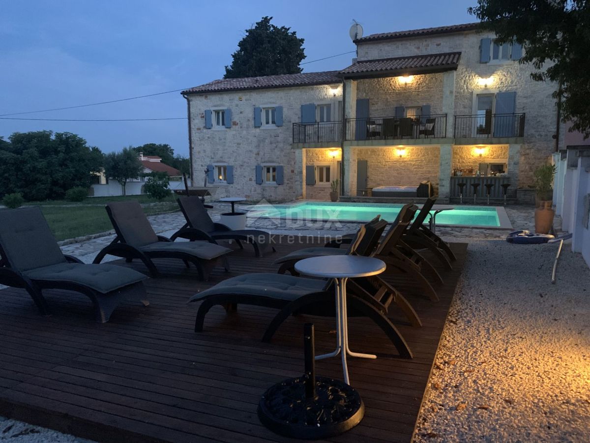 ISTRIA, FILIPPINE - Esclusiva villa in pietra con ampio giardino