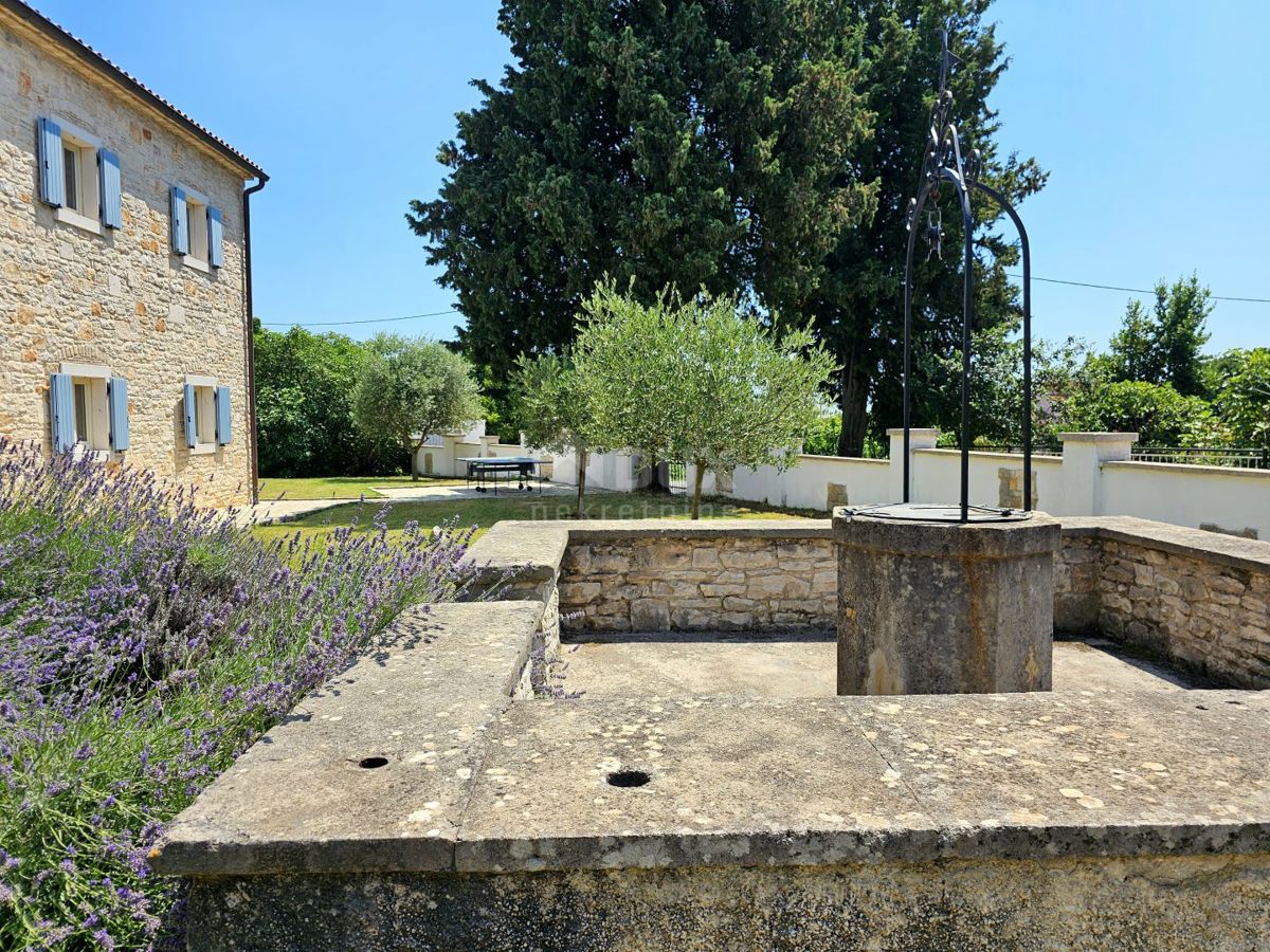 ISTRIA, FILIPPINE - Esclusiva villa in pietra con ampio giardino