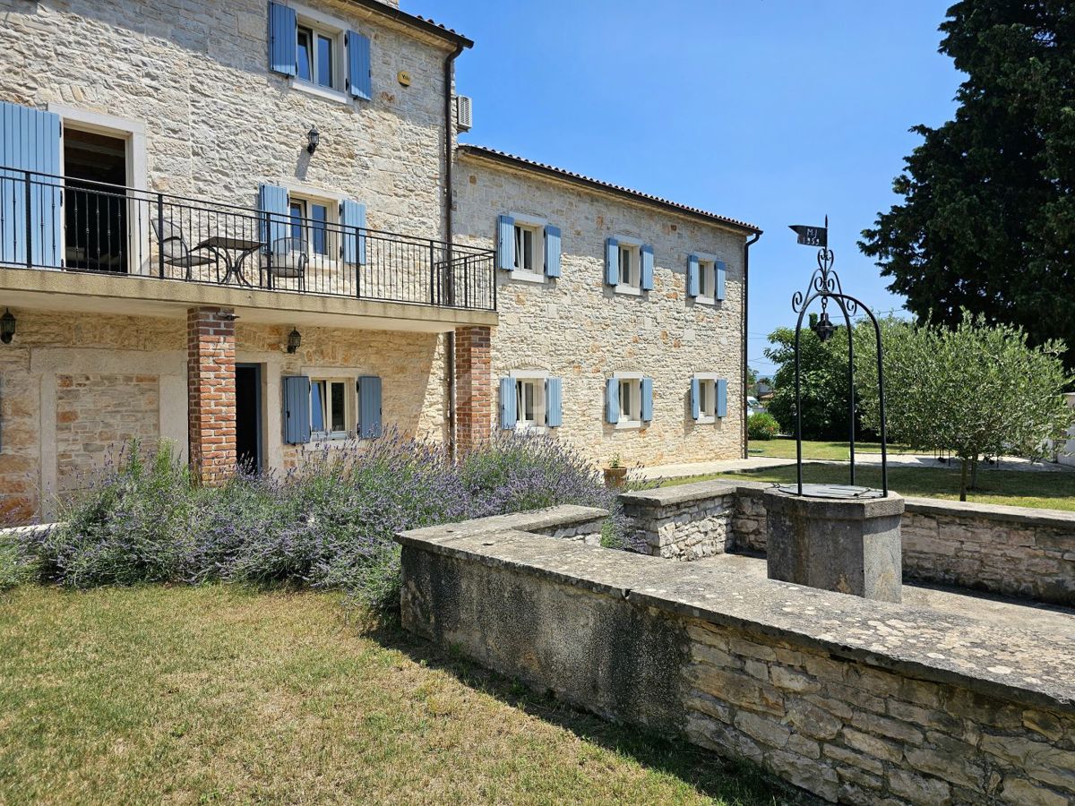 ISTRIA, FILIPPINE - Esclusiva villa in pietra con ampio giardino