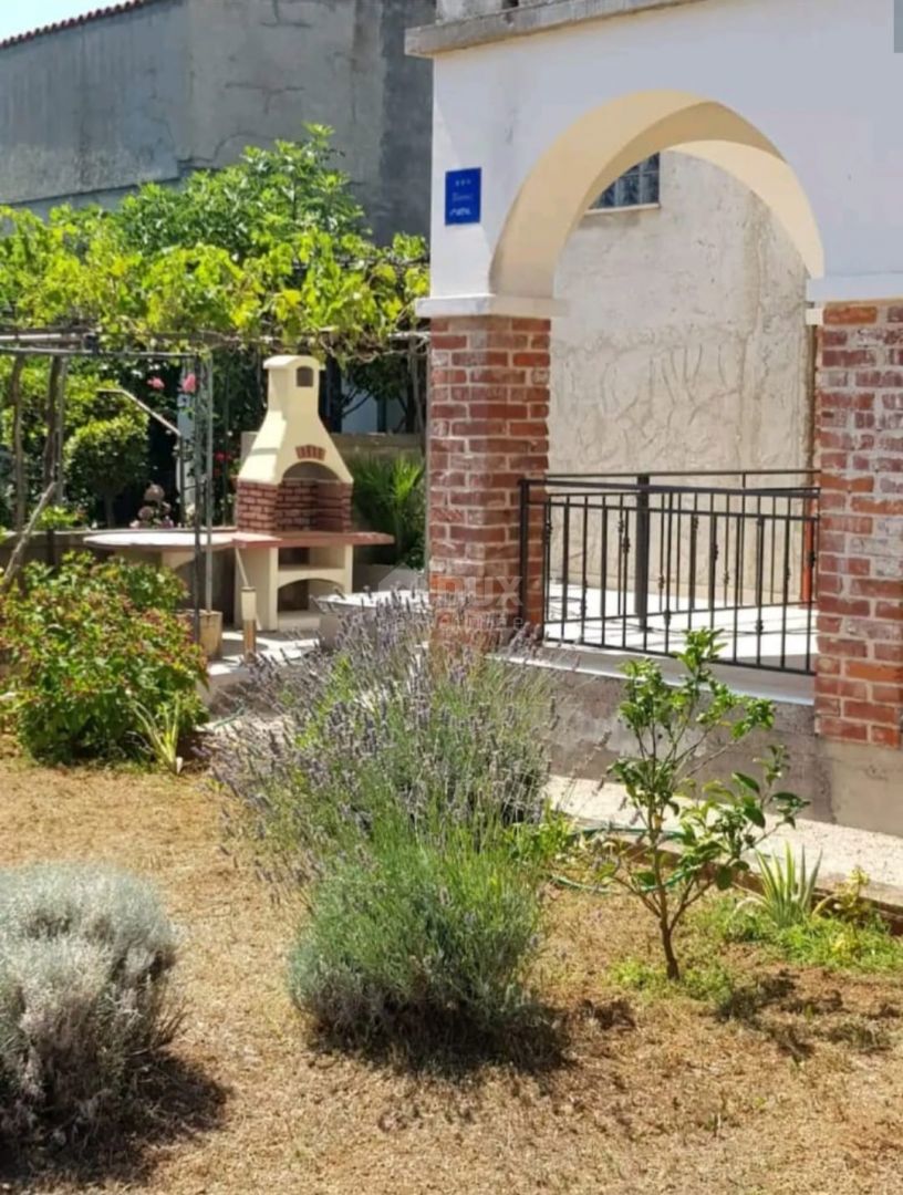 CITTÀ DI KRK - Casa indipendente vicino al mare