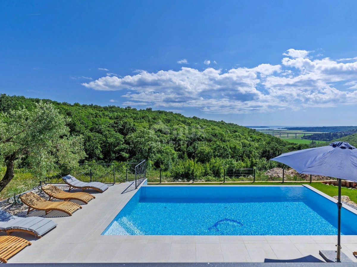 ISTRIA, BRTONIGLA - Villa con vista panoramica sul mare 