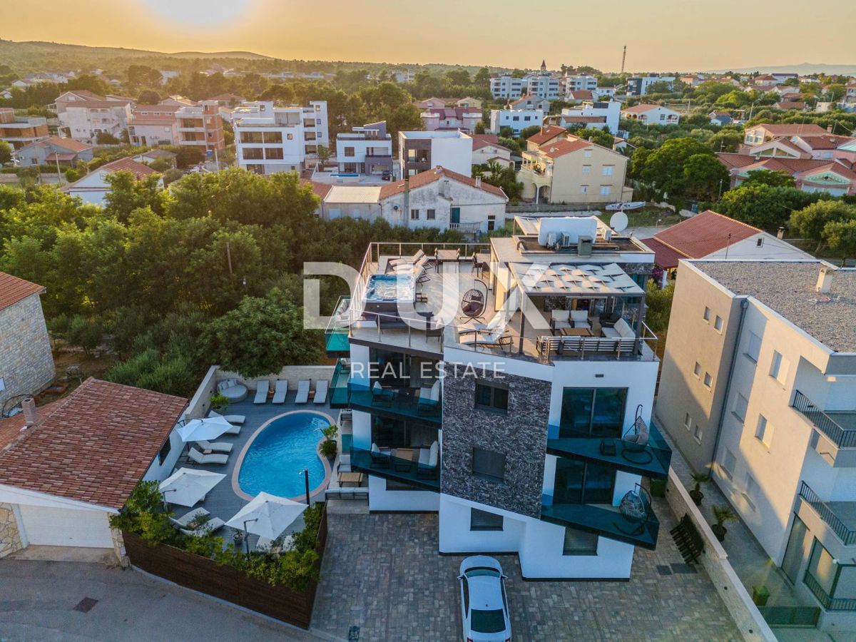 ZADAR, VIR - Villa di lusso con incredibile vista sul mare a 150 metri dalla spiaggia!