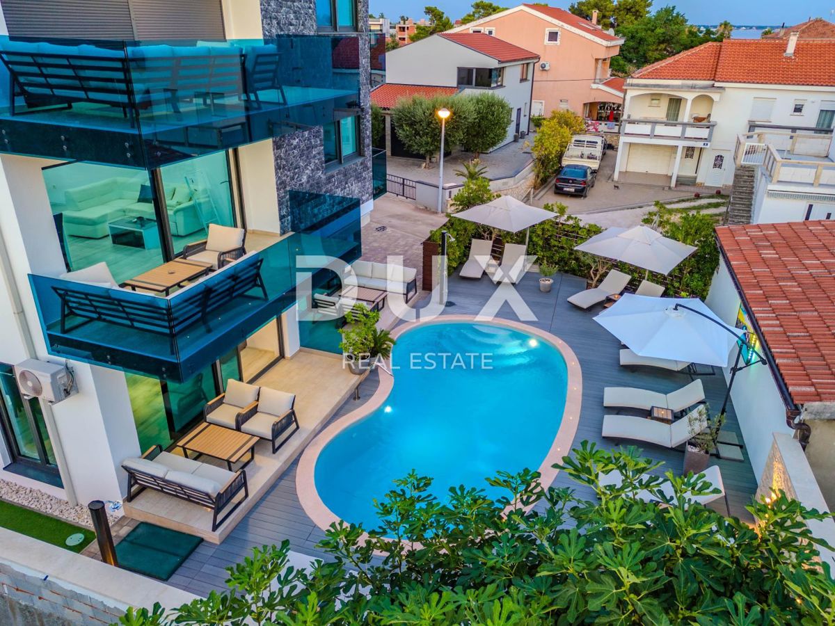 ZADAR, VIR - Villa di lusso con incredibile vista sul mare a 150 metri dalla spiaggia!