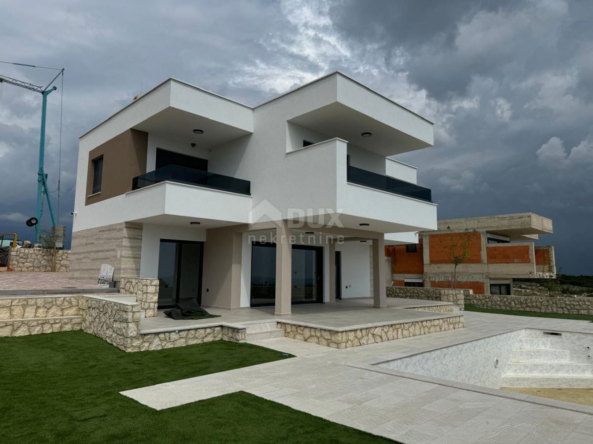 ISOLA DI PAG, NOVALJA casa con piscina e vista fantastica in costruzione