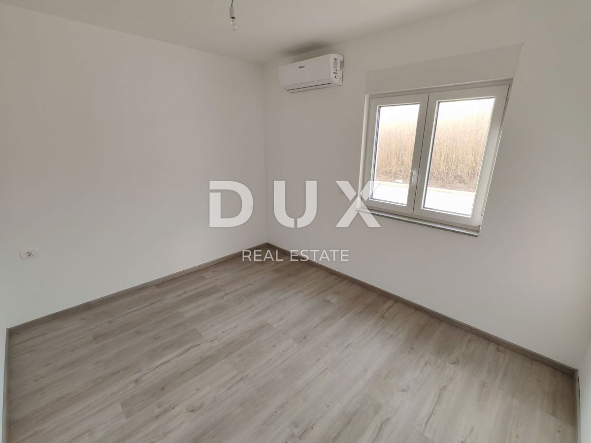 ZADAR, PRIVLAKA - Nuova costruzione! Stupendo attico a soli 140 metri dalla spiaggia con un'irresistibile vista mare! S3