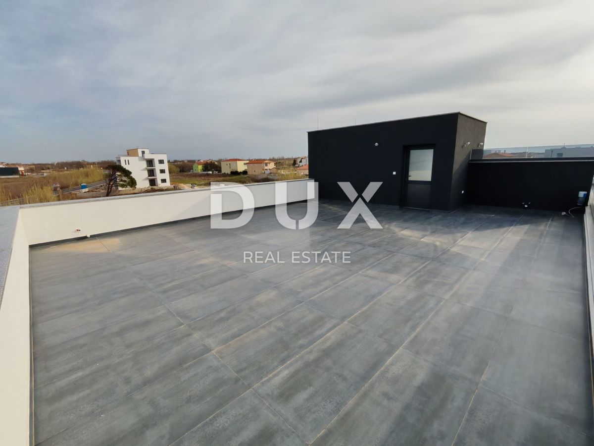 ZADAR, PRIVLAKA - Nuova costruzione! Stupendo attico a soli 140 metri dalla spiaggia con un'irresistibile vista mare! S3